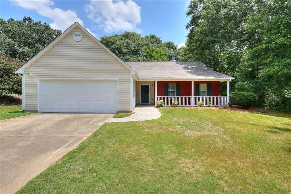 3 bed, 2.0 bath, 1538 sqft, $1,900 — Photo 2
