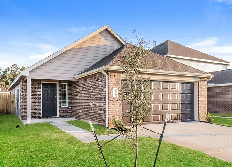 22331 Merlin St — Photo 3