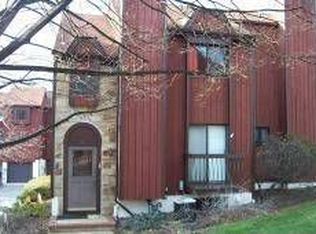 95 Wimbledon Sq, Hackettstown, NJ 07840