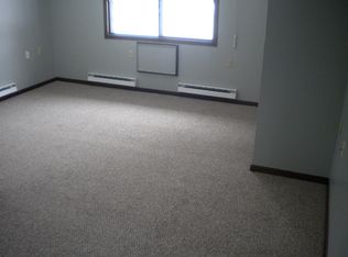408 Washington St APT D, Elgin, IA 52141