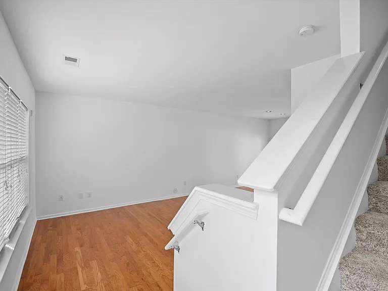 2252 Vision Dr — Photo 3