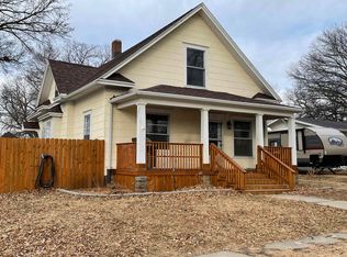 815 McLean St, Falls City, NE 68355