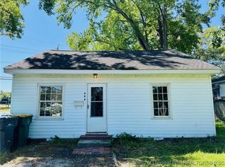 604 E 15th St, Lumberton, NC 28358