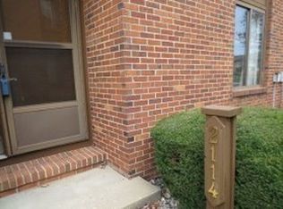 2114 Sunview Dr #2114, Champaign, IL 61821