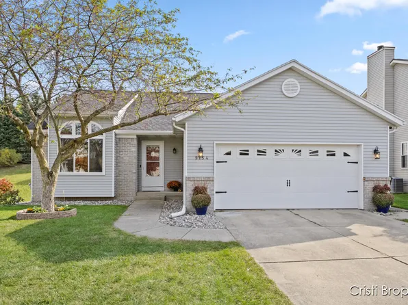 9154 Glengarry Ct SE, Caledonia, MI 49316