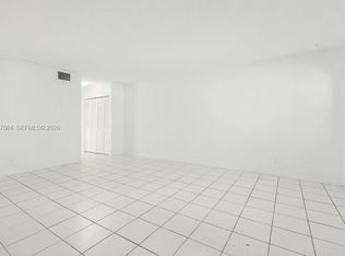 500 NE 2nd St APT 223, Dania, FL 33004