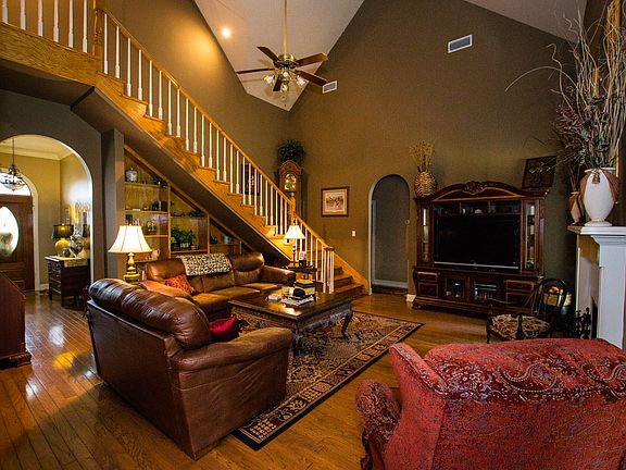 3rd image of 5204 Alex Dr