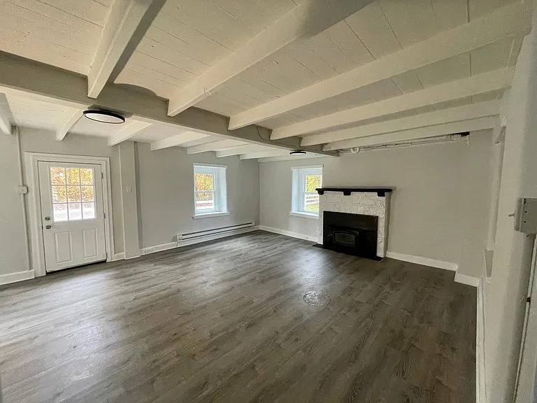 1710 Lower Rocky Dale Rd #3 — Photo 3