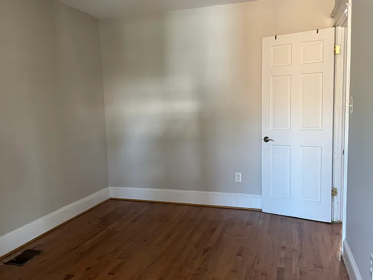 703 Hamilton St NW — Photo 7