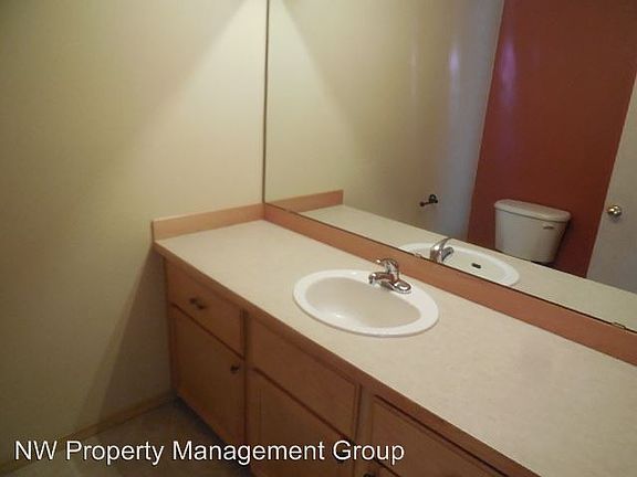 5th image of 8708 75th Dr NE