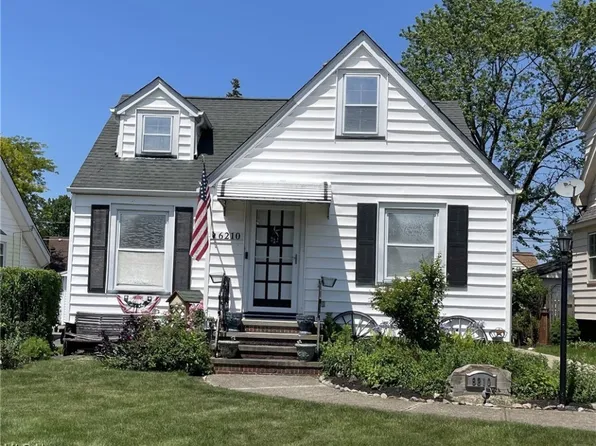 6210 Renwood Dr, Parma, OH 44129