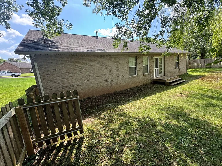 5508 Fenway Ln — Photo 23