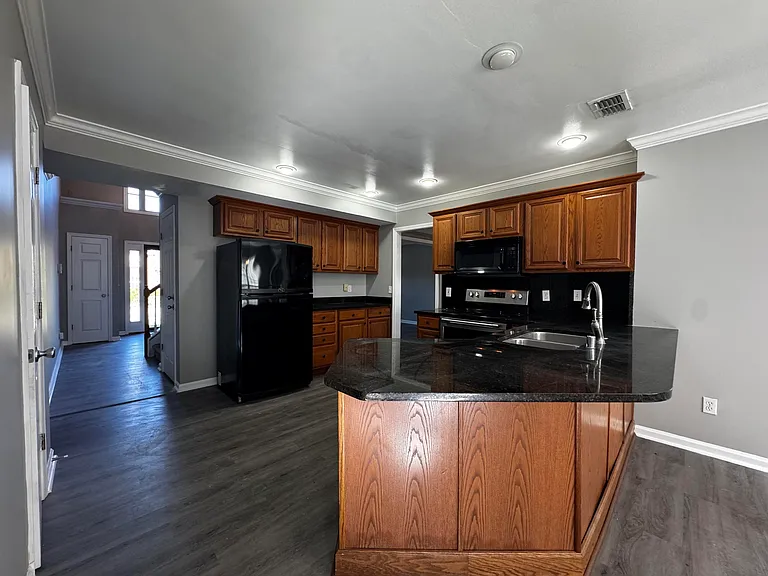 2224 Wilmington Ln — Photo 12