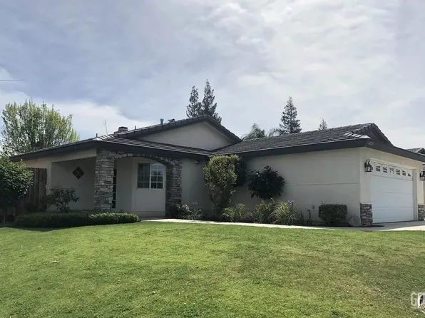 10201 Iroquois Ln, Bakersfield, CA 93312