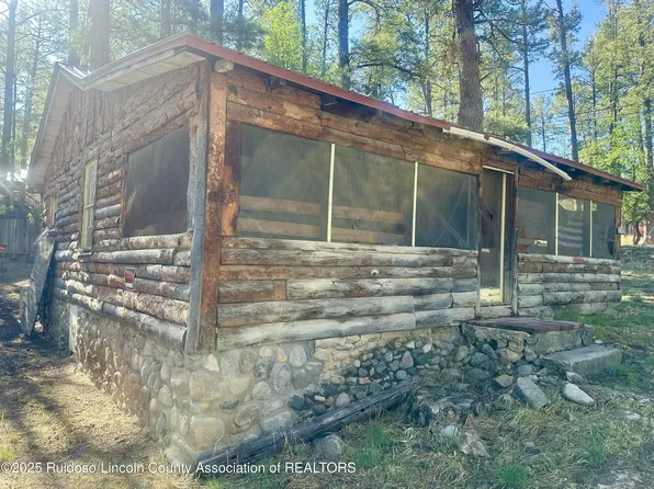 330 4th St, Ruidoso, NM 88345