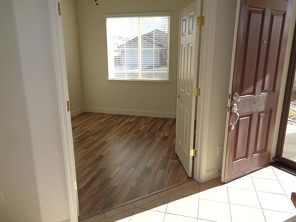 5th image of 3562 Long Dr