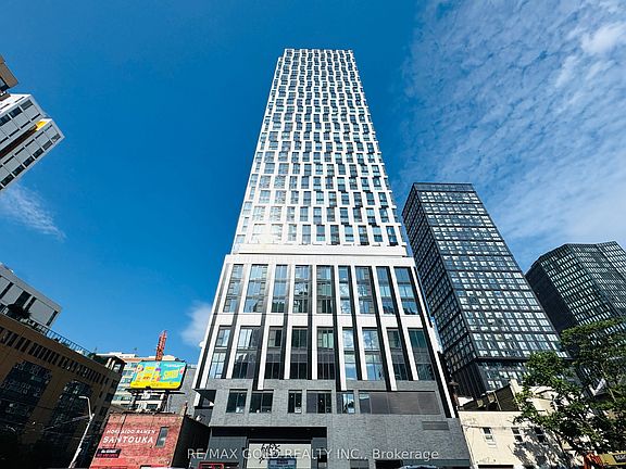 2nd image of 252 Church St #5106