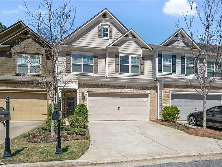 3165 Cross Creek Dr — Photo 1