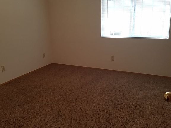 4th image of 13708 NE 18th St APT 2