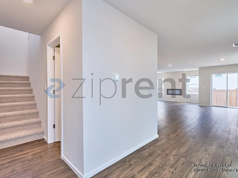 17409 NW 10th Ave — Photo 4