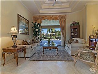 4th image of 944 Glen Lake Cir