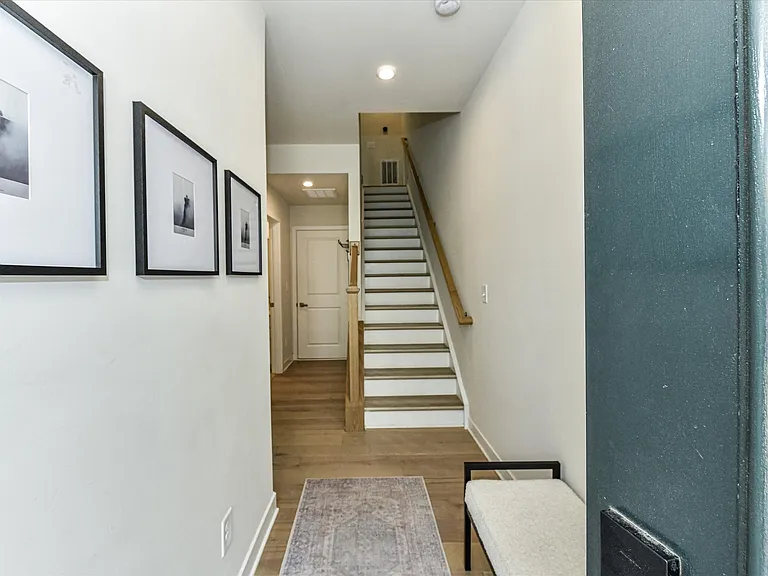 408 Tristram Ln — Photo 16