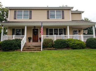 49 1st St, Kenvil, NJ 07847