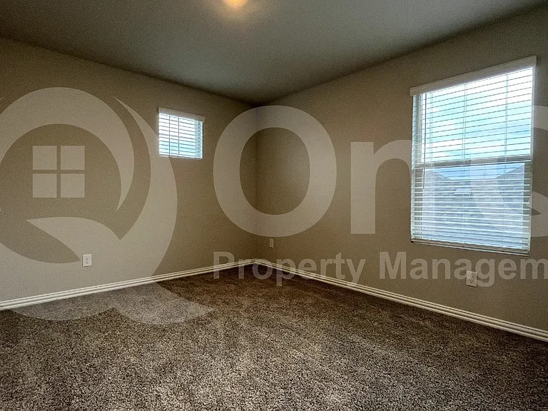 1608 Lannon Ln — Photo 15
