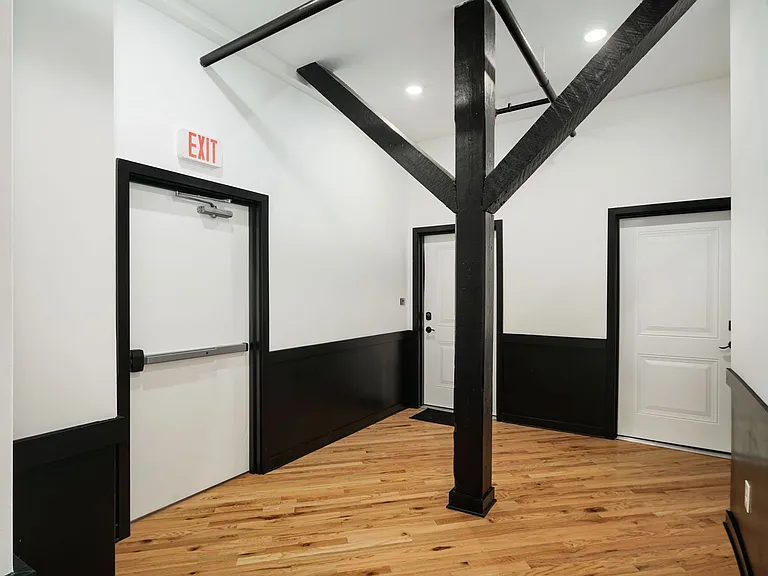345 Walnut St — Photo 18