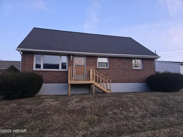 582 S Fairview St, Lock Haven, PA 17745