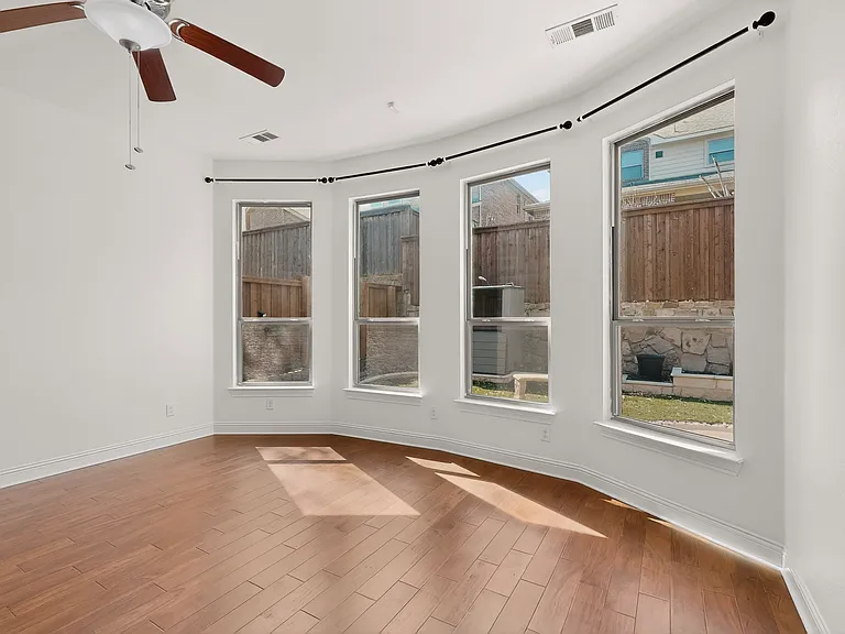 6819 Saint Francis Ct — Photo 14