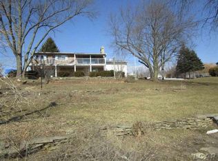 225 Nottingham Dr, Brooklyn, MI 49230