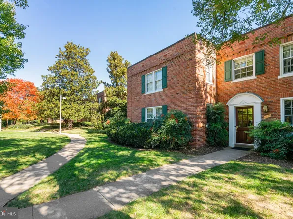 1721 Queens Ln #1-107, Arlington, VA 22201