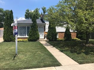 216 W Natoma Ave, Addison, IL 60101