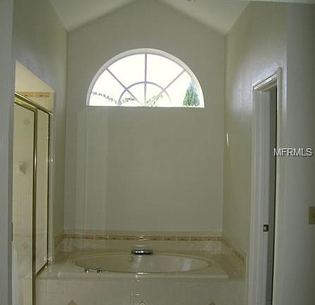 3rd image of 713 Willow Crest St