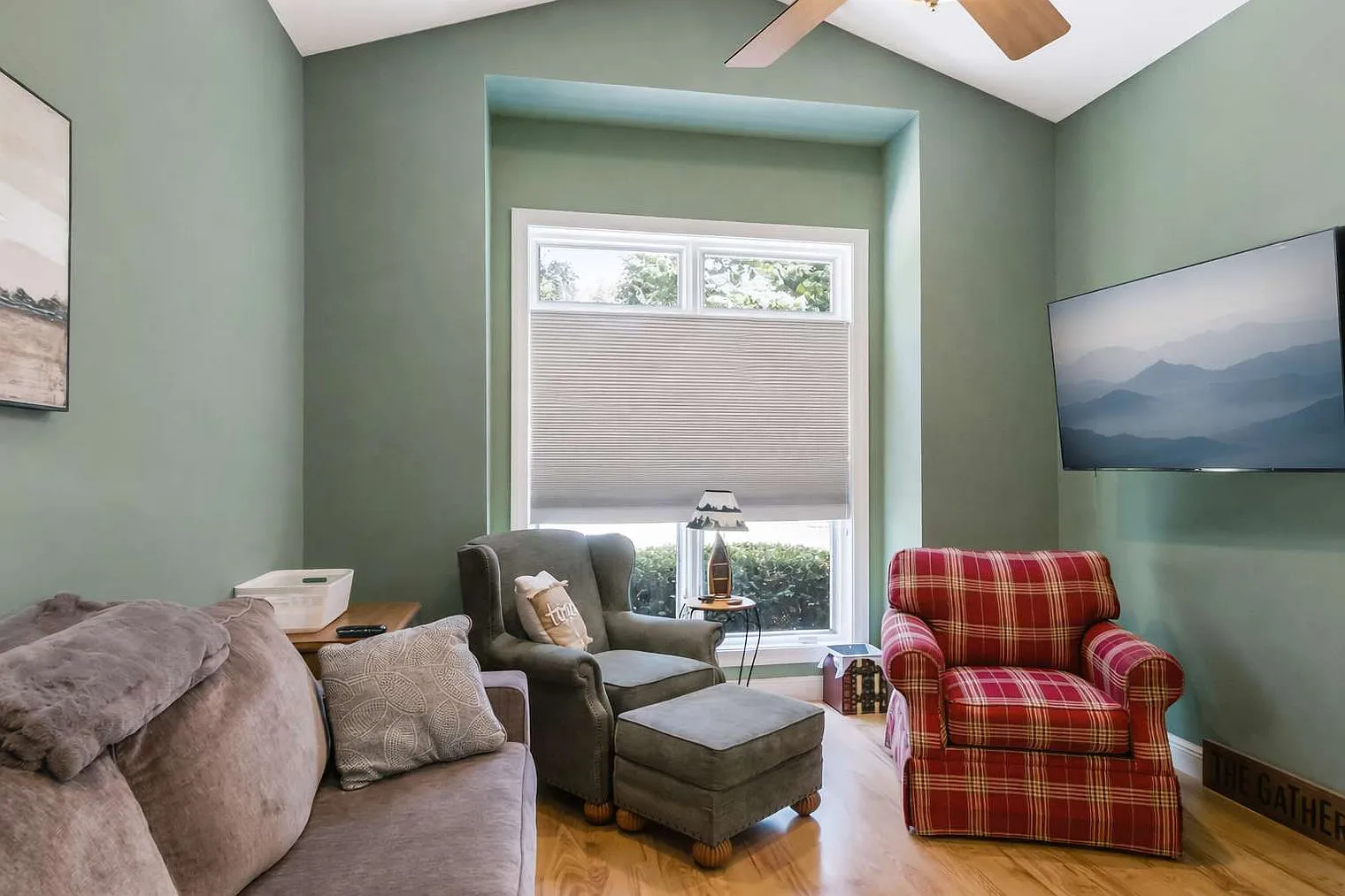 5 bed, 3.0 bath, 3509 sqft, $12,637 — Photo 4