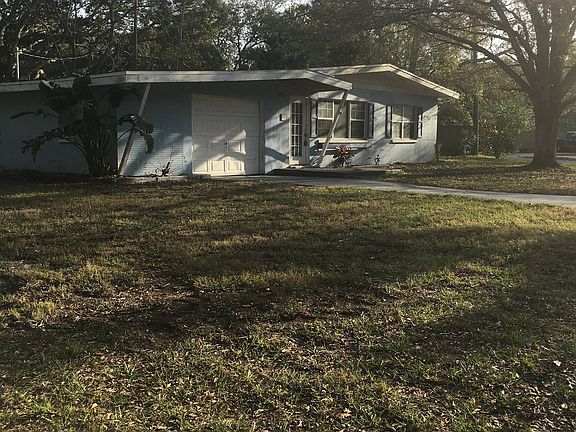 5th image of 803 Wilkie St