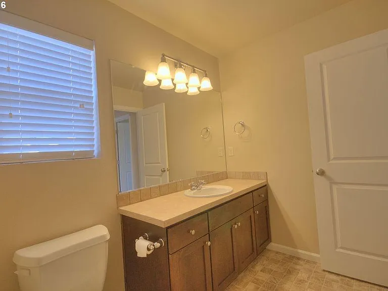 Upstairs Guest Bath