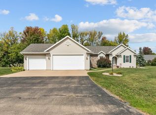 W6074 Paige Way, APPLETON, WI 54915