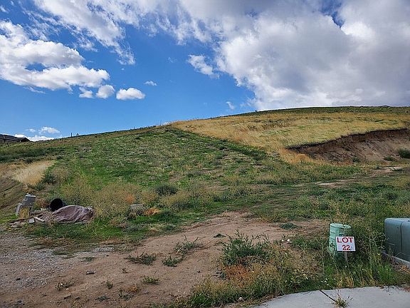 2nd image of 83 Sunny Meadows Loop