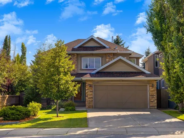 1527 N Evergreen Dr SW, Calgary, AB T2Y 2X7
