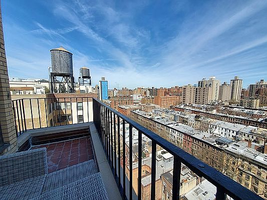 5th image of 5 W 86th St APT 17C