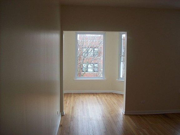 2nd image of 7309 S Oglesby Ave