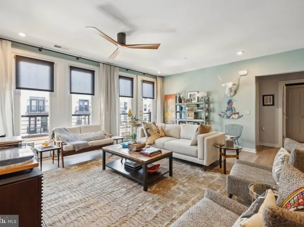 1675 Bandit Loop Unit 305B, Reston, VA 20190