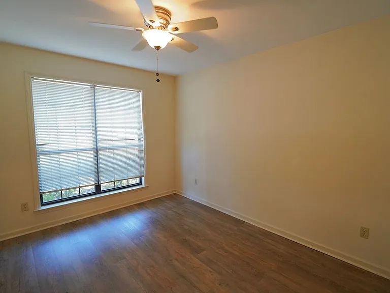 2605 Yarmouth Ln — Photo 19
