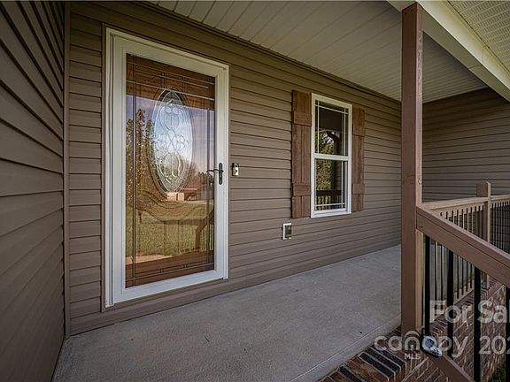 3rd image of 2791 Eagle Dr