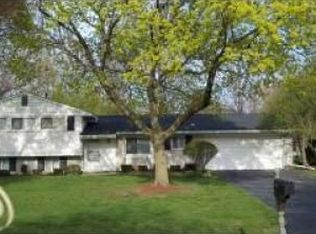 32305 Chesterbrook St, Farmington Hills, MI