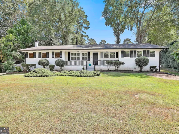 160 Winona Dr, Fayetteville, GA 30214