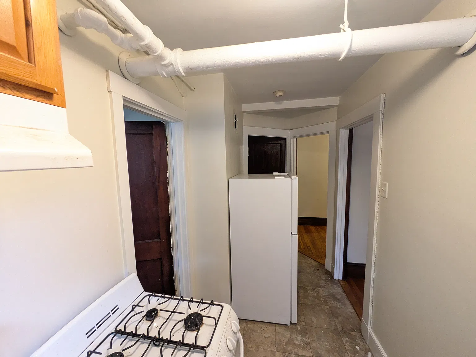 Studio, 555 sqft, $2,100 — Photo 4