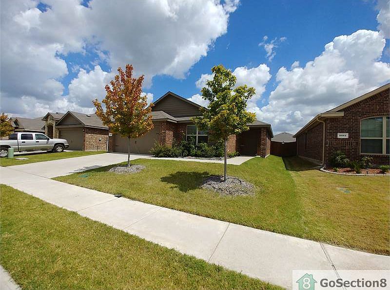 2nd image of 2049 Enchanted Rock Dr